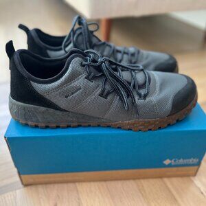 Columbia Men's Fairbanks Low, Graphite/Black, 15